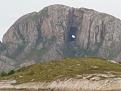 Cliquez sur l'image pour la voir en taille réelle&nbsp;

Nom : 		Torgatten Norway-mountain with a hole.JPG&nbsp;
Affichages :	96&nbsp;
Taille :		56,0 Ko&nbsp;
ID : 			455058